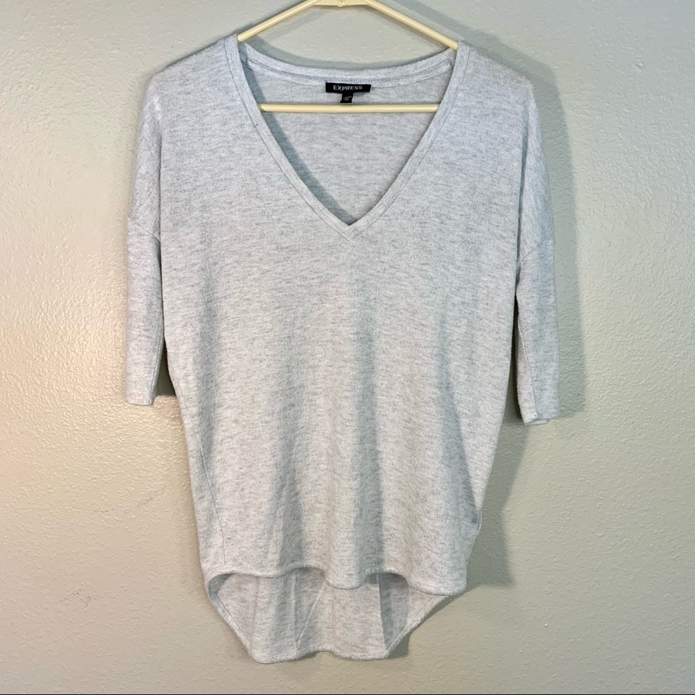 Express Woman’s Grey Mid Sleeve Soft V Neck Tunic Top - Size Extra Small